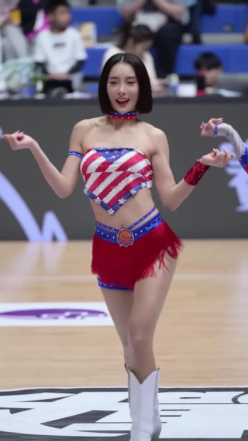 太離譜了 ！幾乎是完美女人！